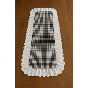 Fisto Detaylı Pötikareli Fırfırlı Runner Siyah-Beyaz 40x110 cm