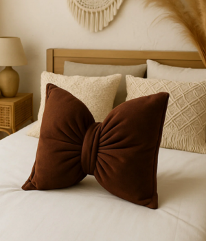 Fiyonk Kadife Doku Dolgulu Kelebek Yastık Kahverengi