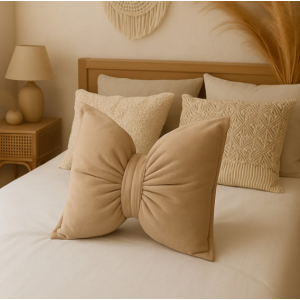 Fiyonk Kadife Doku Dolgulu Kelebek Yastık Bej