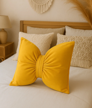 Fiyonk Kadife Doku Dolgulu Kelebek Yastık Sarı