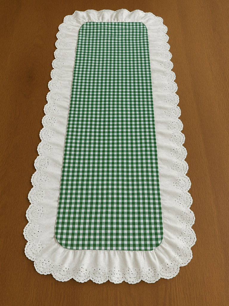 Fisto Detaylı Pötikareli Fırfırlı Runner Yeşil-Beyaz 40x110 cm