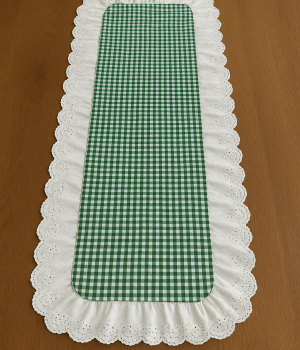 Fisto Detaylı Pötikareli Fırfırlı Runner Yeşil-Beyaz 40x110 cm