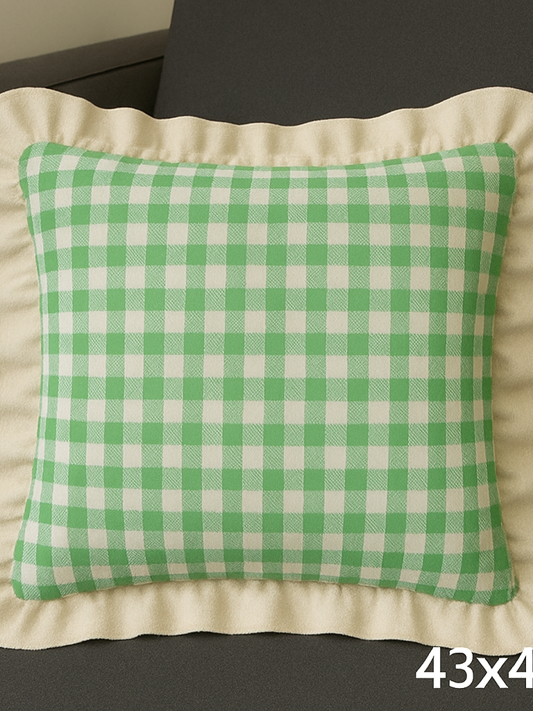 Renkli Pötikareli Kırlent Kılıfı 43x43 cm Yeşil-Beyaz