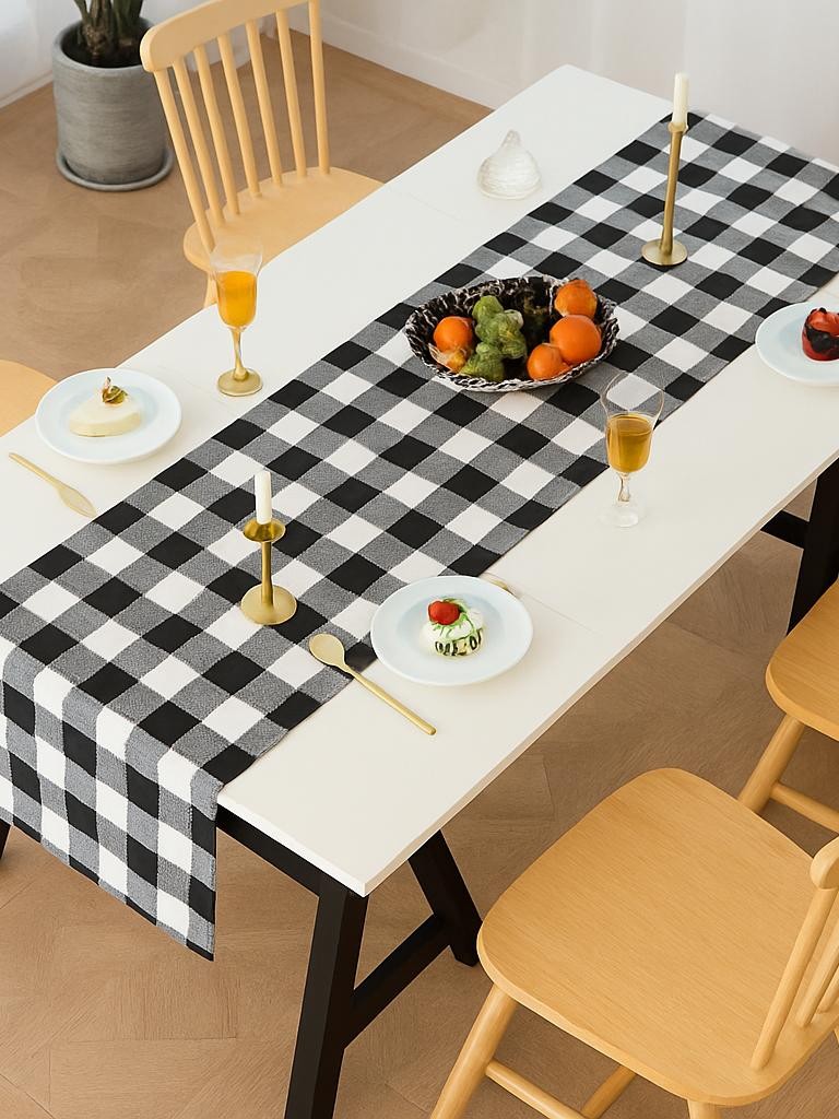 Renkli Büyük Pötikare Desenli Düz Runner 40x140 cm Siyah-Beyaz