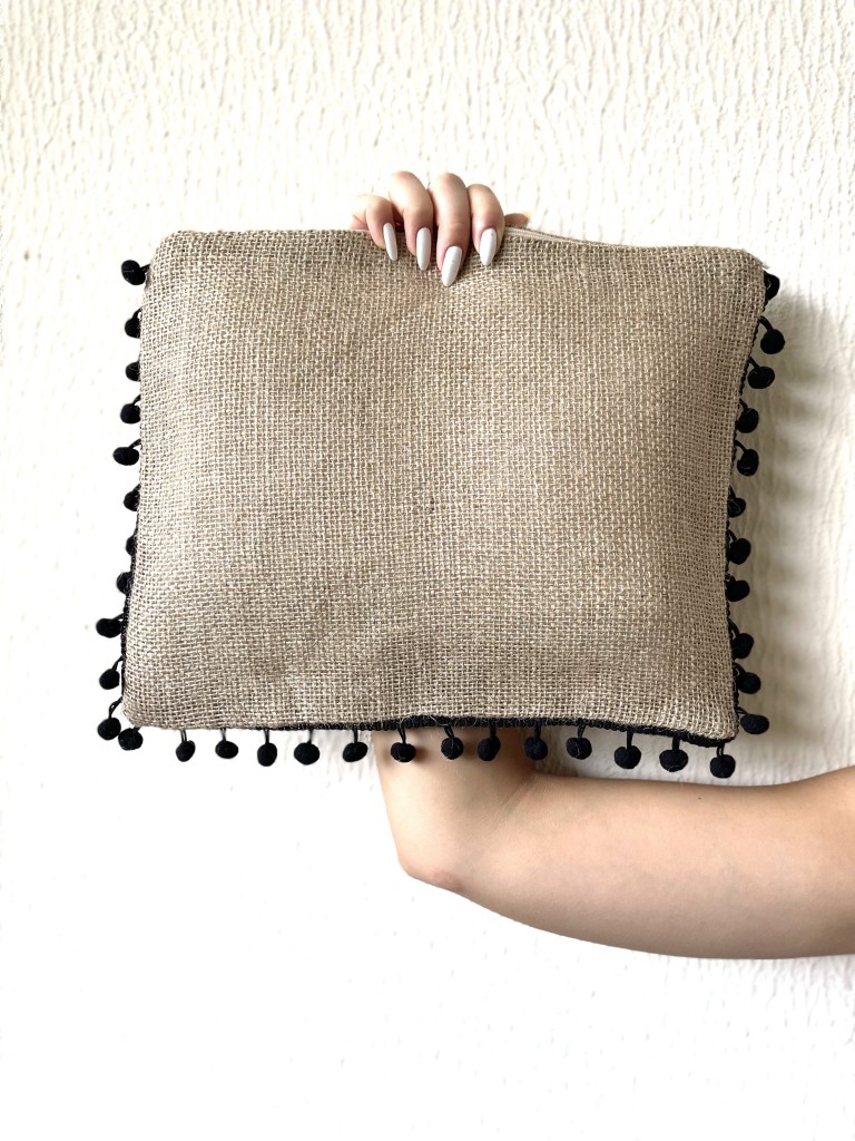 Ponponlu Jüt Clutch Çanta- Siyah